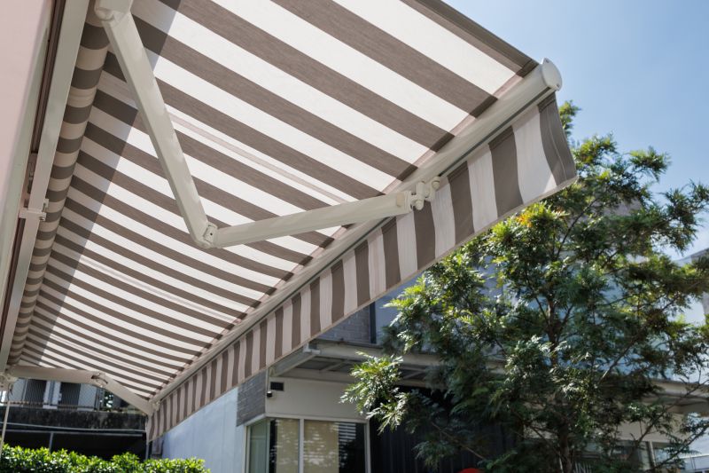 Retractable Awning Replacement in Napa, CA